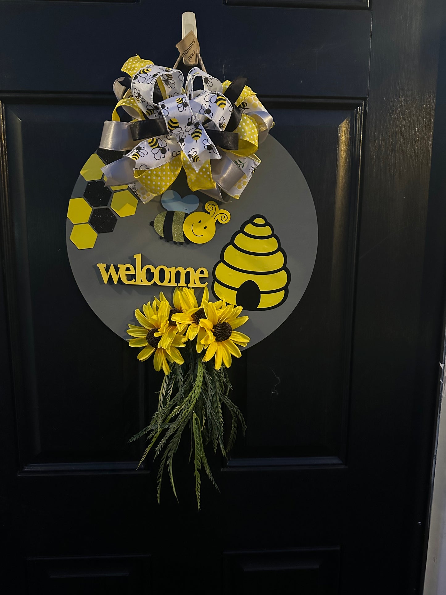 Spring Bee Door Hanger